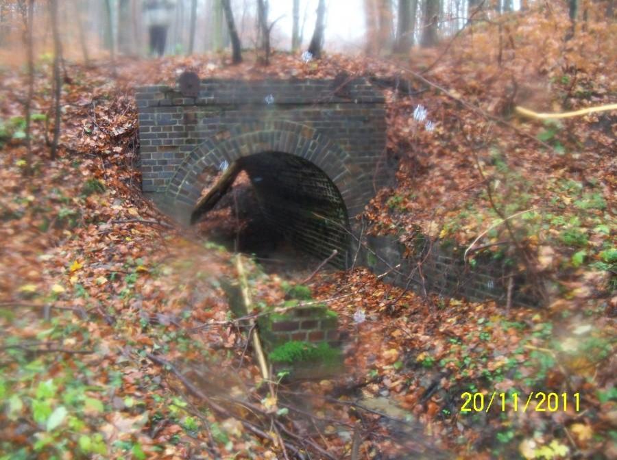KAMIENNY MOSTEK NAD RZECZKĄ SUCHACZ