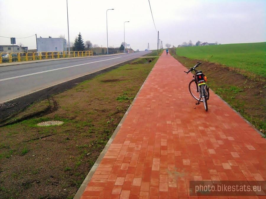 Nowa ścieżka rowerowa pomiędzy Tczewem a Lubiszewem.