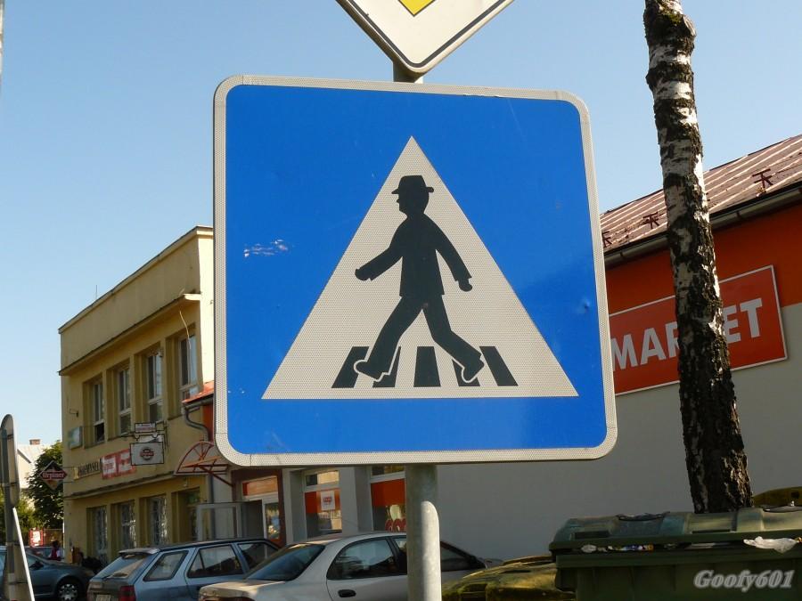 Ten pieszy ma osobowość ;)