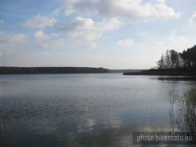 Jezioro Zioło - widok na drugą stronę.