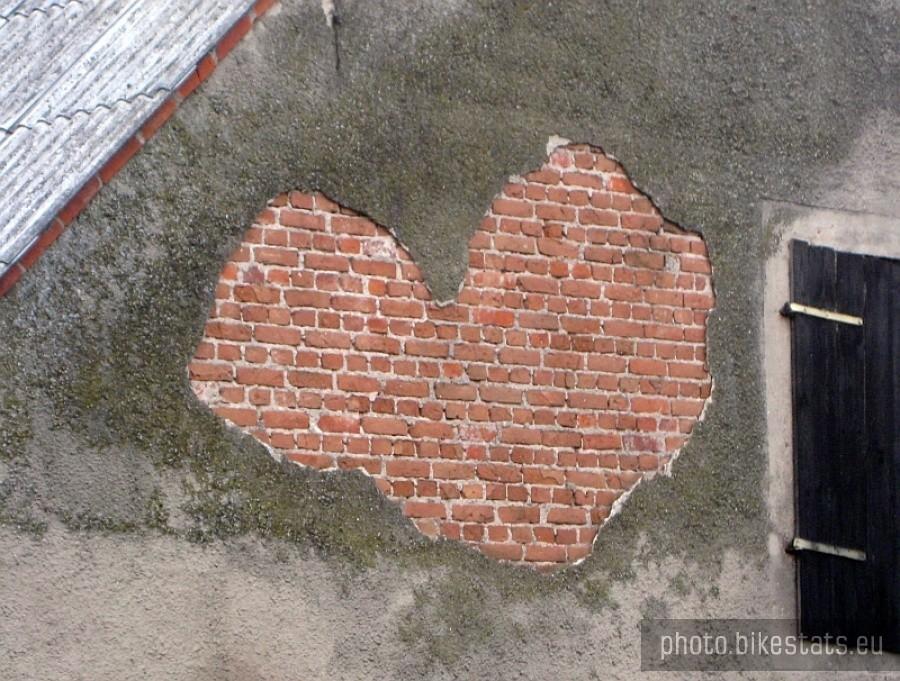 ceglane serducho dla niej...