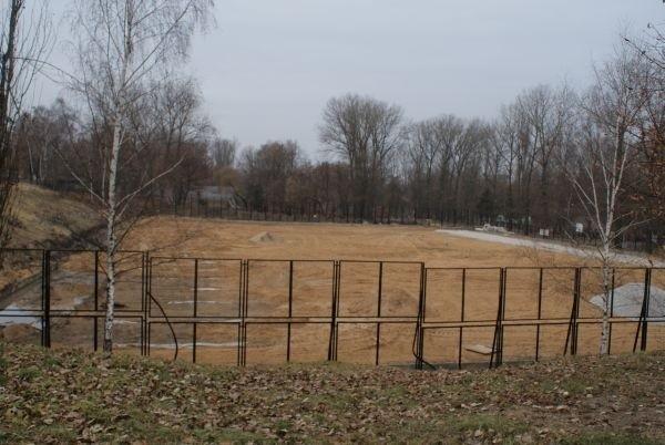 będziemy mieli nowy stadion, z trybuną na blisko 1000 osób, ze sztuczną murawą i oświetleniem.