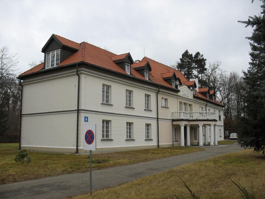 Podkowa Leśna - Dwór Zarybie