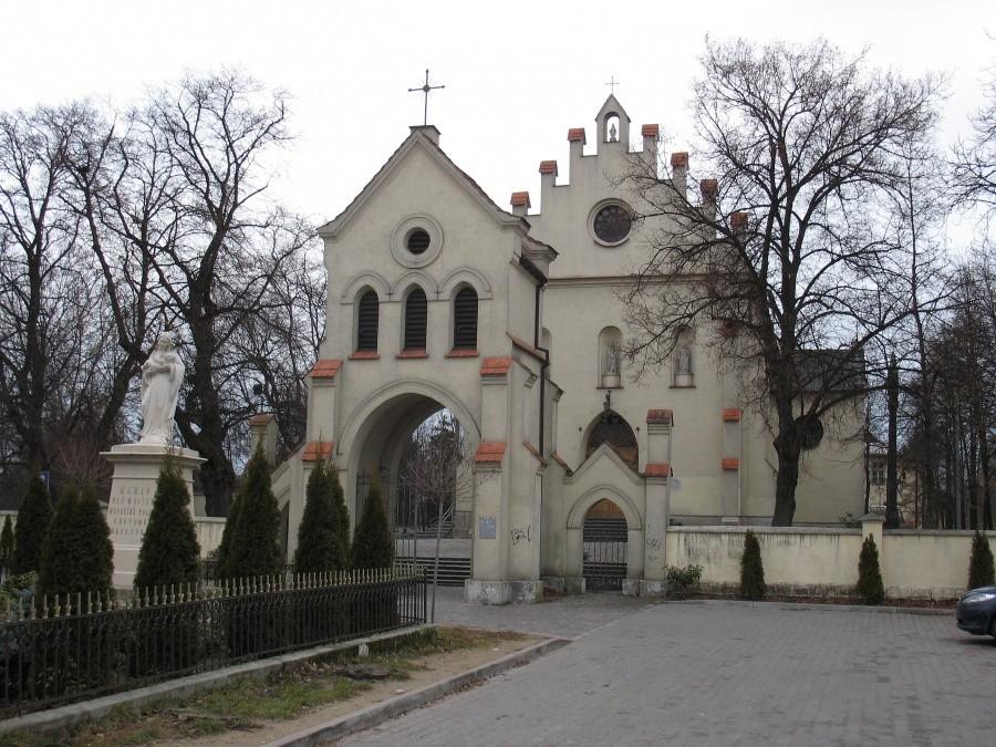 Chotomów - kościół Wniebowzięcia NMP