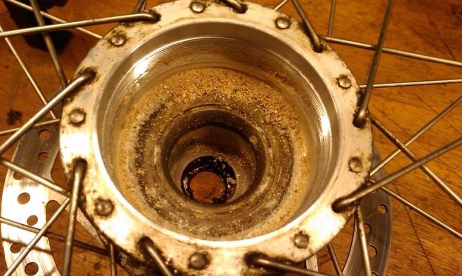 Piasta z prądnicą Shimano DH-3D30 po 20000km