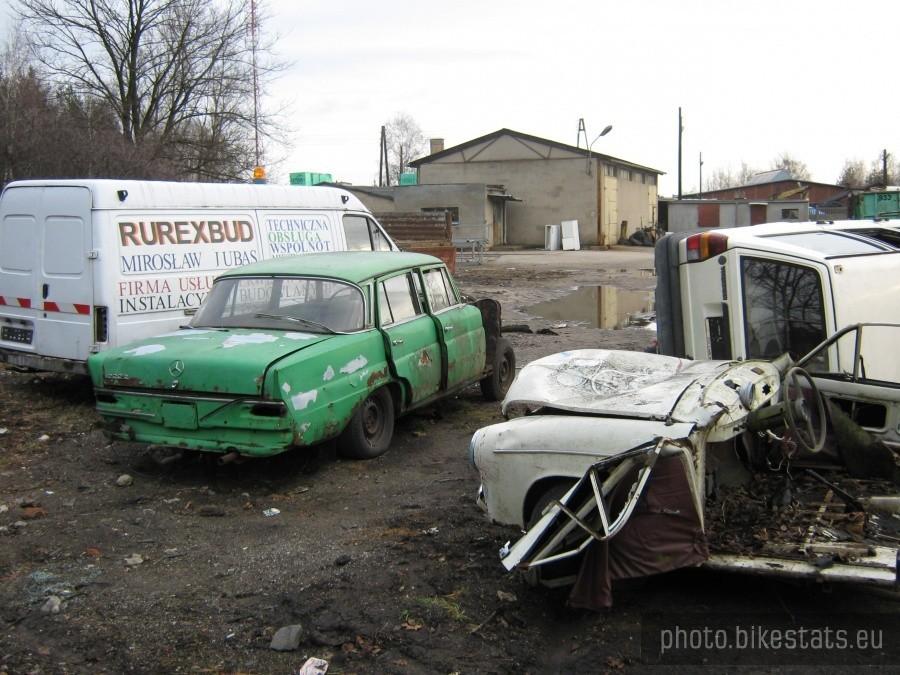 Mercedes W110 na złomowisku!