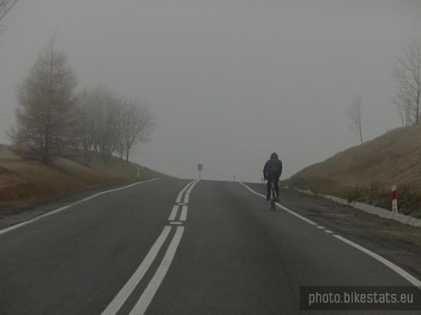 końcówka podjazdu na Ropską Górę
