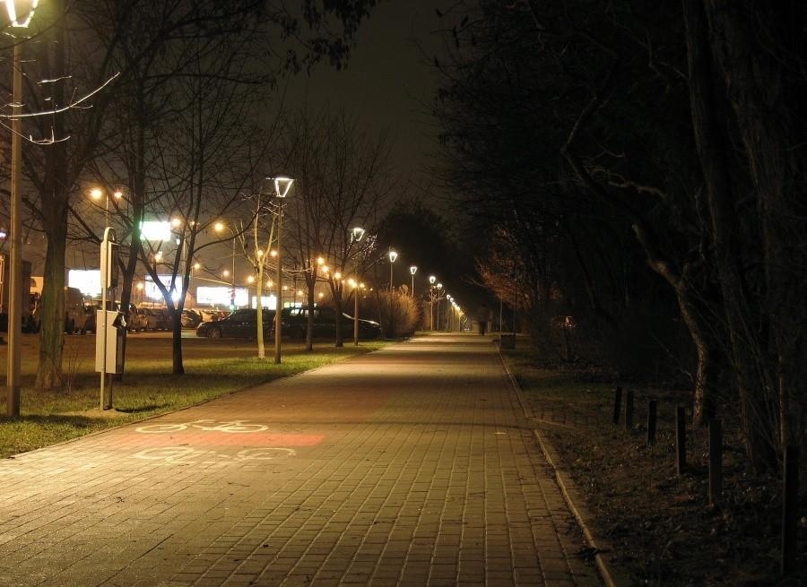 Ursynów - ścieżka rowerowa przy ul. Rosoła