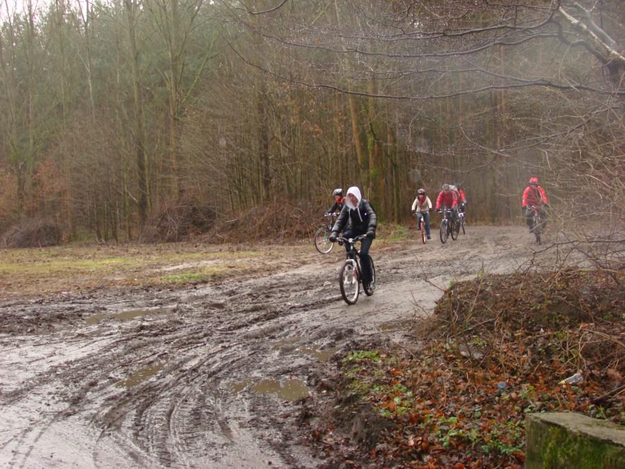 Nie ma złej pogody , są tylko żle przygotowani rowerzysci.