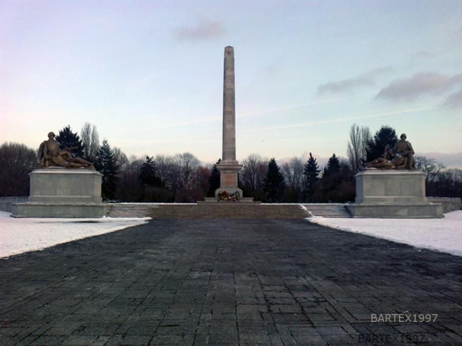 Obelisk na cmentarzu Żołnierzy Radzieckich