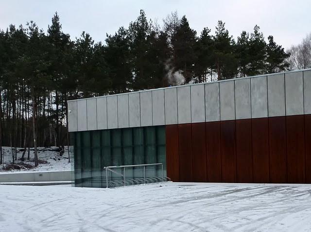 Muzeum w Palmirach - już jakiś debil postawił wyrwikółkę