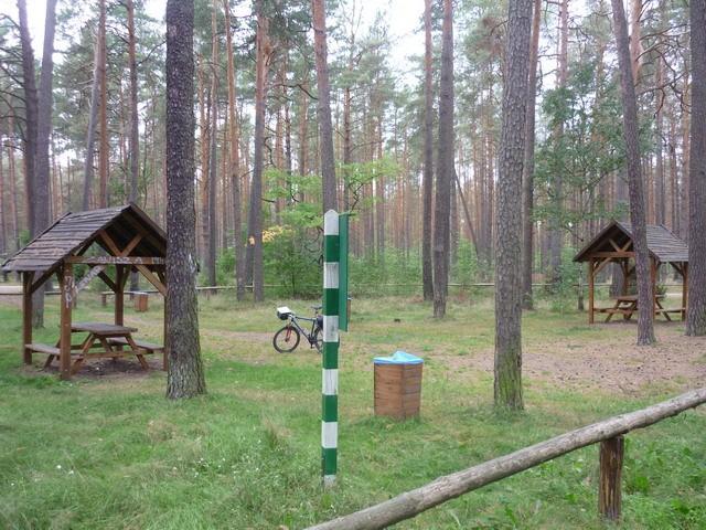 Punkt postojowy przy 10-tce, w kierunku Piecek