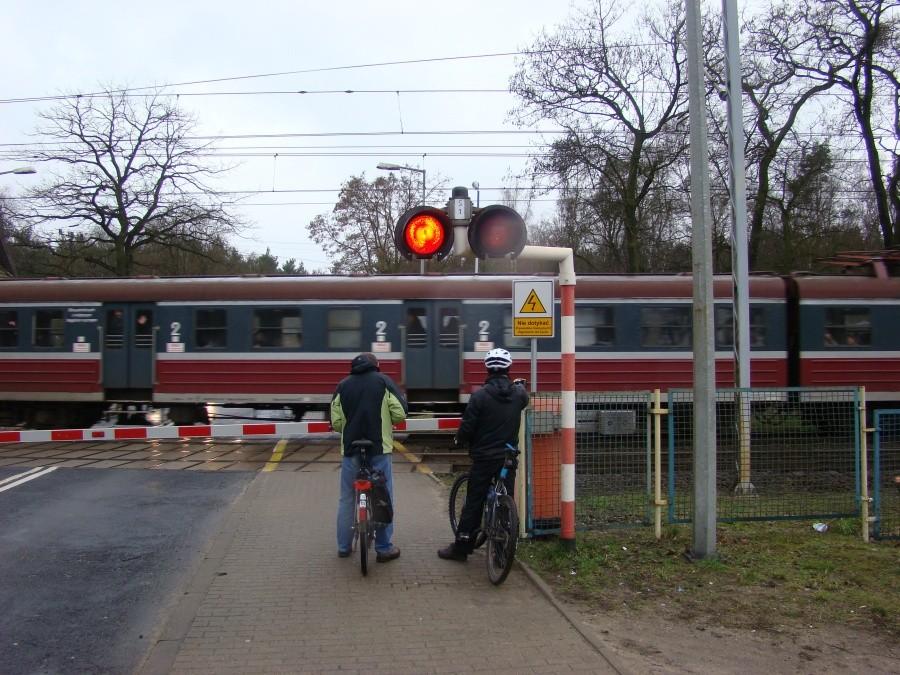 choćbyś był ze stali i mistrzem szosy i tak musisz się zatrzymać.