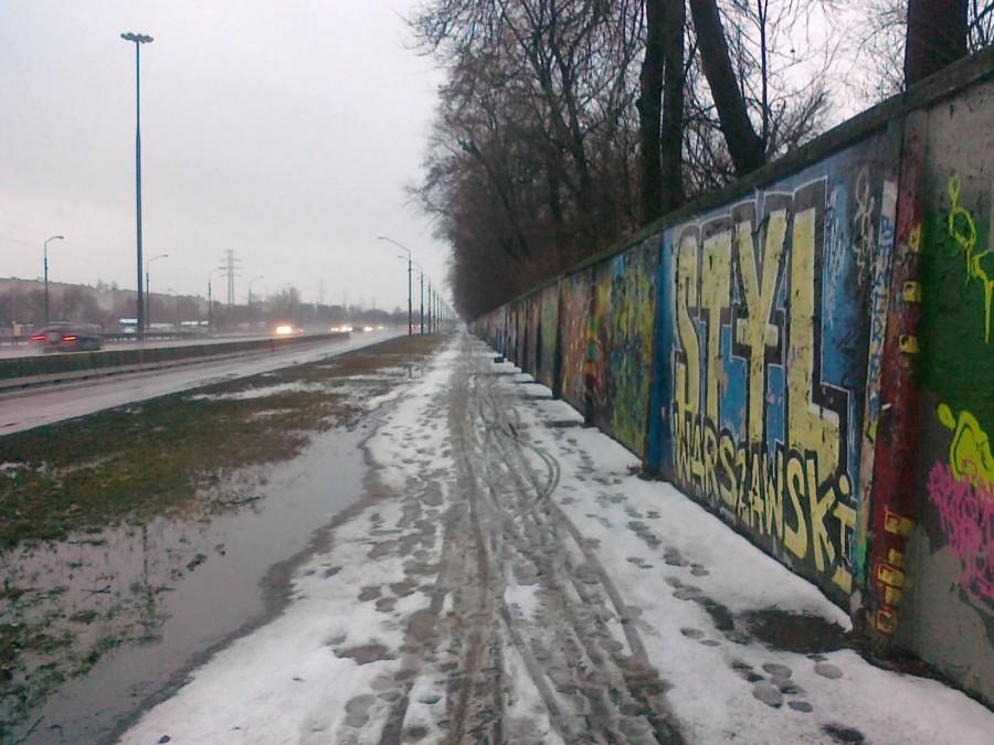 Puławska, mur Wyścigów Konnych