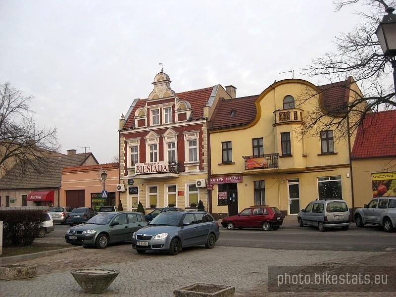 kamienice na rynku w Kostrzynie