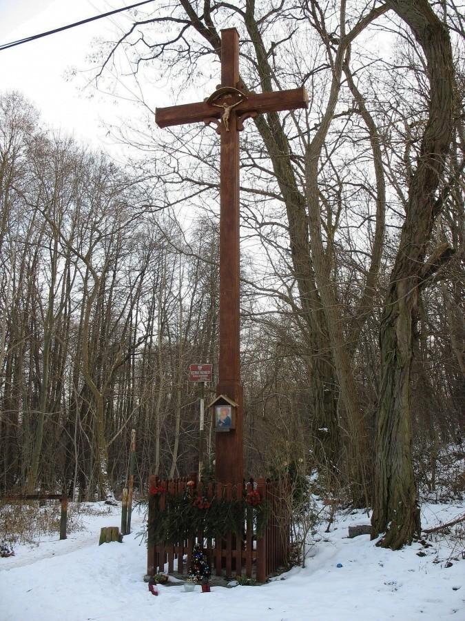Krzyż przydrożny na ul. Arbuzowej