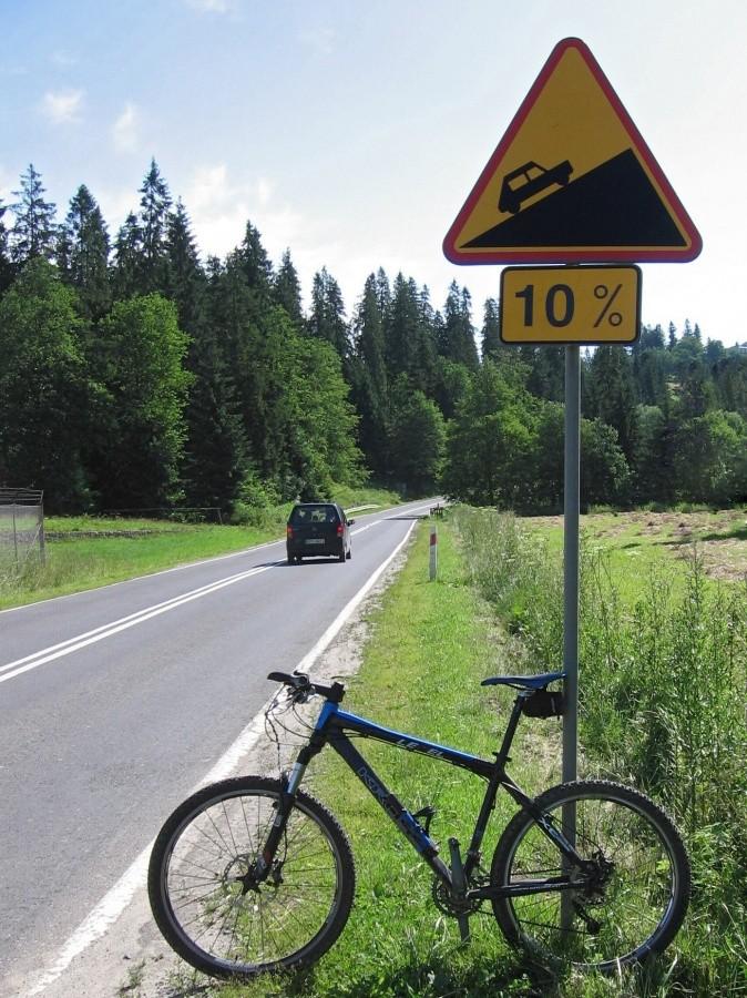 Stromy podjazd na Bukowinę Tatrzańską