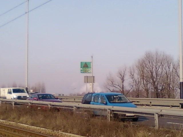 -14,6 w powietrzu, -11,2 na asfalcie