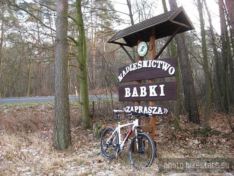 Tablica informacyjna w Wierzonce.