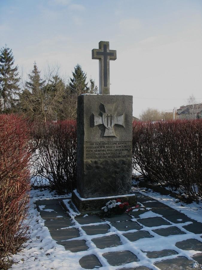 Chyliczki - pomnik Powstańców Warszawskich