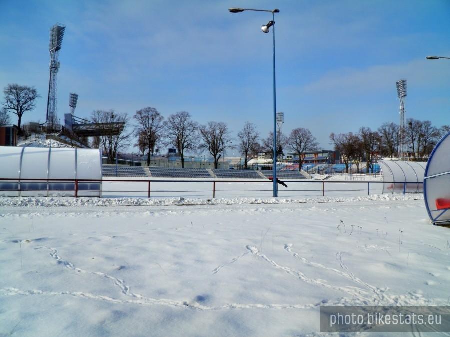 Stadion MKS Pogoń - widok od strony ulicy Twardowskiego.