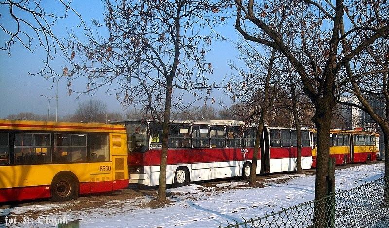 Linię obsługuje Zakład R-10 "Ostrobramska"