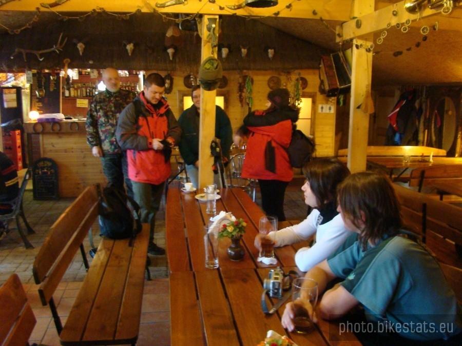 Knajpa w Bartoszewie , to nasz półmetek .