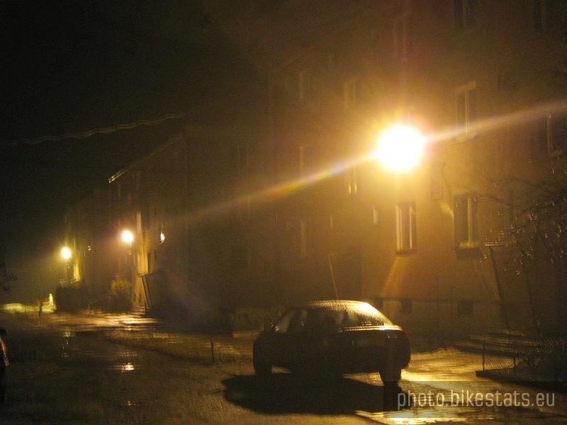Uzarzewo nocą