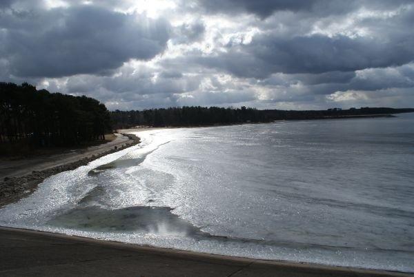 widok na plażę i molo
