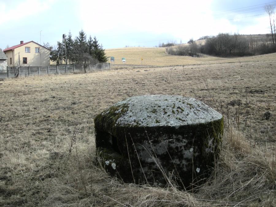Bunkier niemiecki między Zawadą a Mstowem
