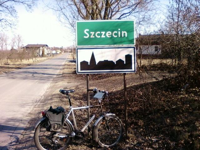 W Szczecinie, gmina Dmosin