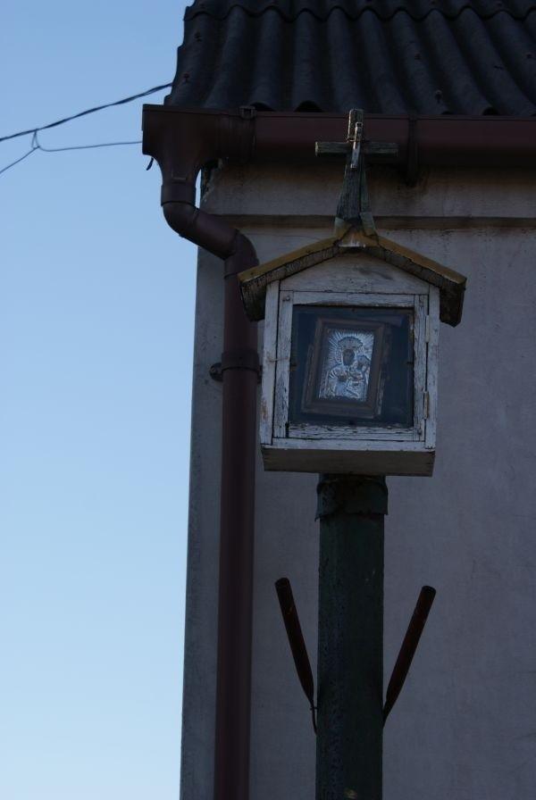 kapliczka w Luboszewach