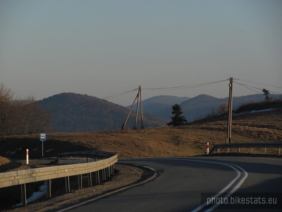 Ropska Góra i Pieniny Gorlickie w tle