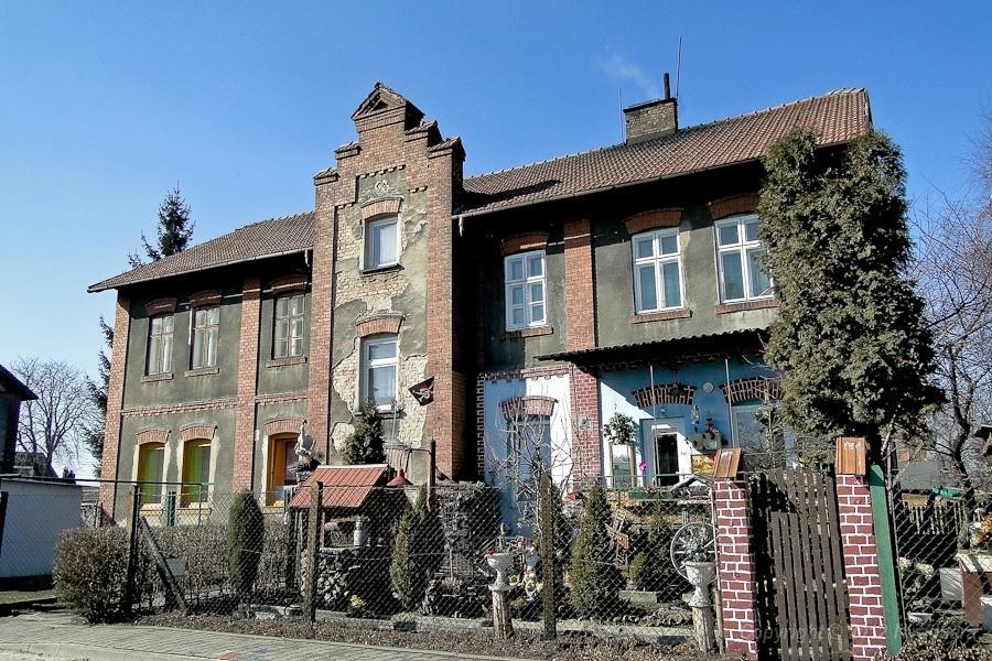 jeden z typowych domów górniczych w Brzeszczach