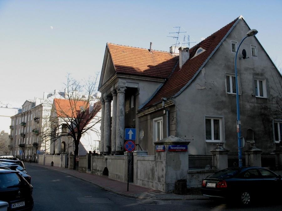 Dworki bliźniaki na ul. Mochnackiego