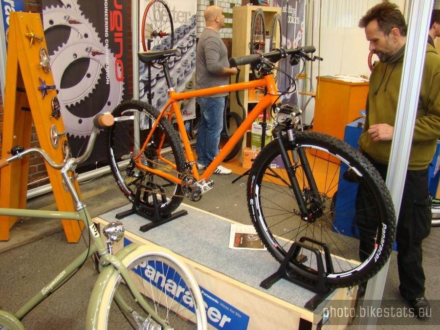 berliner fahrrad schau 2012- popatrzcie na zawieszenie przedniego koła.