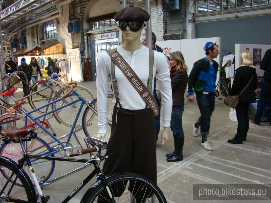 berliner fahrrad schau 2012- stroje też są dla wszystkich