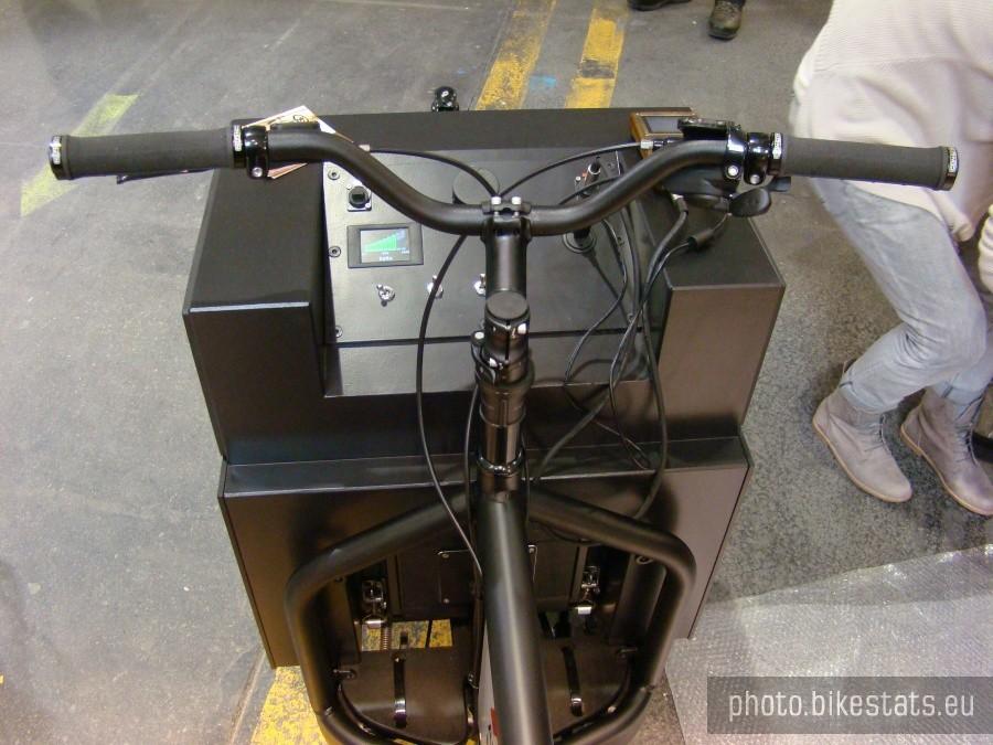 berliner fahrrad schau 2012- dyskoteka na kółkach , pulpit sterowniczy