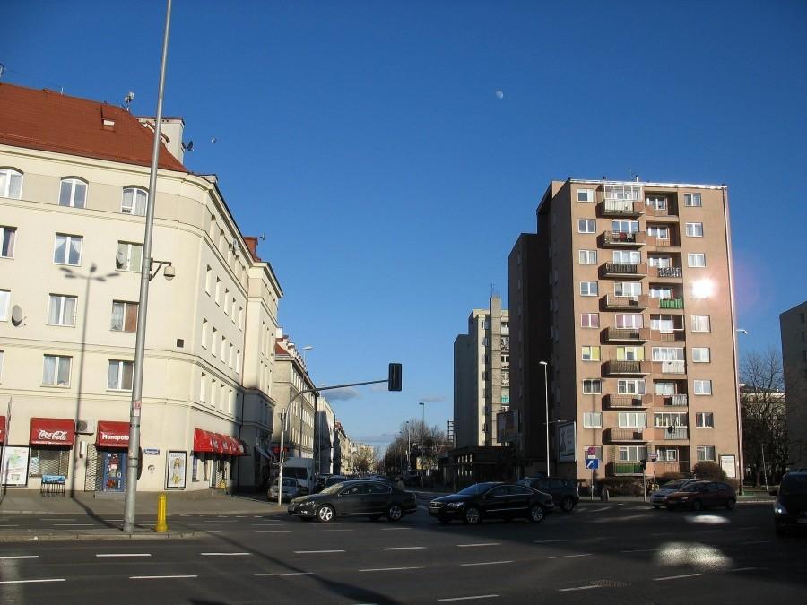 Ulica Chełmska z księżycem