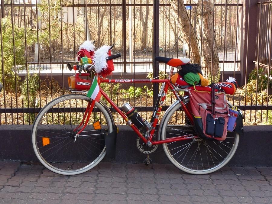 Kolorowy rower: 'Komunie Śmierć'. Piastów