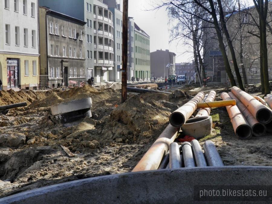 Widok na przebudowywaną ulicę Niemierzyńską spod Żupańskiego.