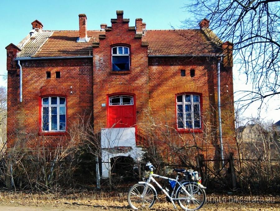 Opuszczony dom w Gnojewie.