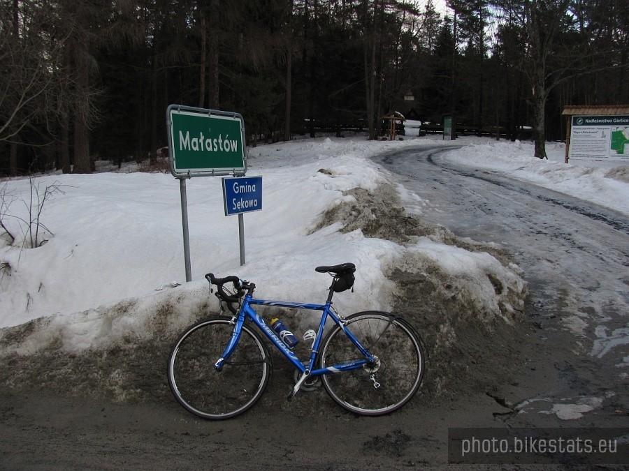 Przełęcz Małastowska jeszcze pod śniegami