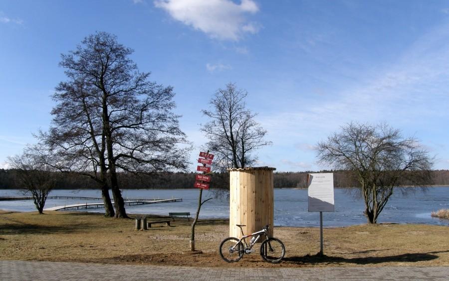 Plaża w Strzeszynku. Oczekiwanie na kumpli ...