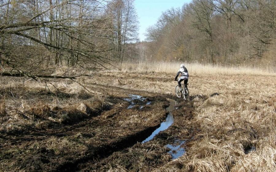 Najniższy punkt trasy, 40 m.n.p.m - wiadomo skąd tyle błotka :)