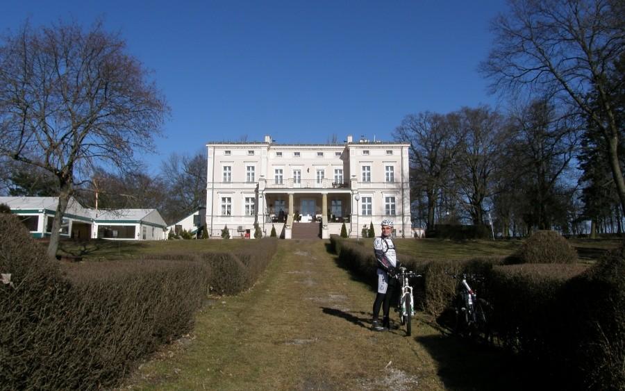 Pałac w Białokoszu