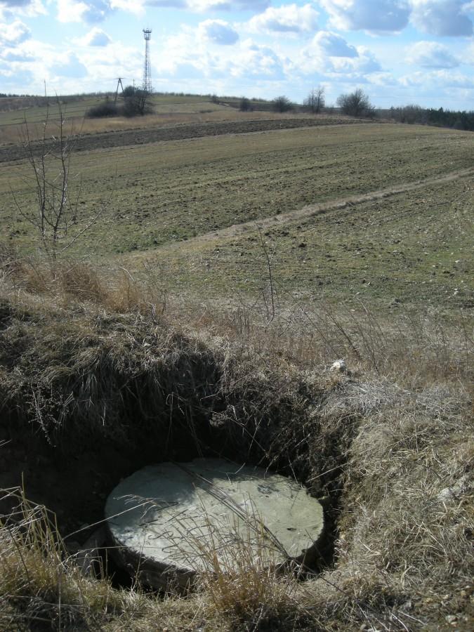 Zawada k/Mstowa - tajemniczy zbiornik w pobliżu schronu niemieckiego.