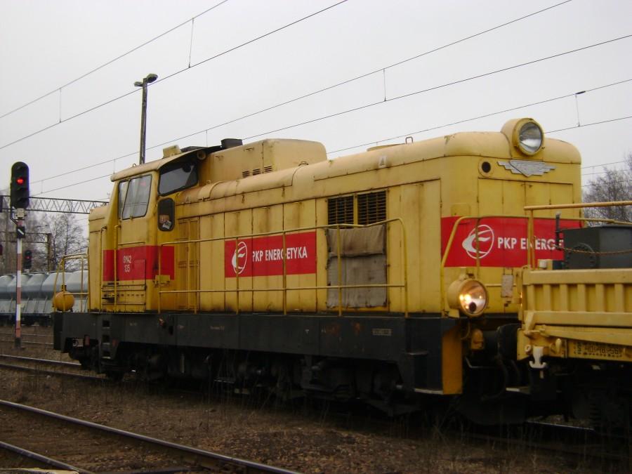 SM 42 135 w barwach PKP Energetyka