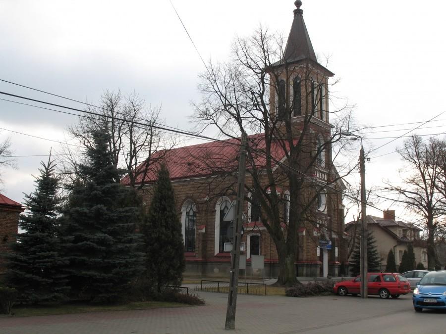 kościół w Starej Iwicznej