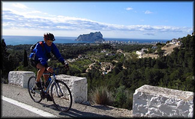 Podjazd z widokiem na Calpe